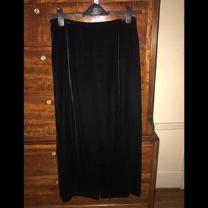 Velvet skirt
